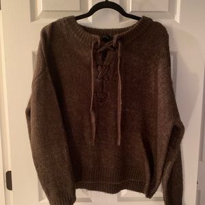 Forest green sweater with tie